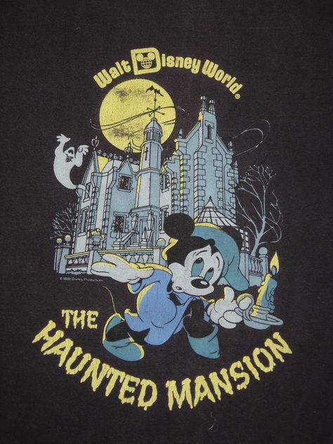 Haunted mansion Vintage Disney Posters, Disney Poster, Disneyland World, Vintage Halloween Art, Image Halloween, Retro Disney, 디즈니 캐릭터, Disney Haunted Mansion, Disney Posters