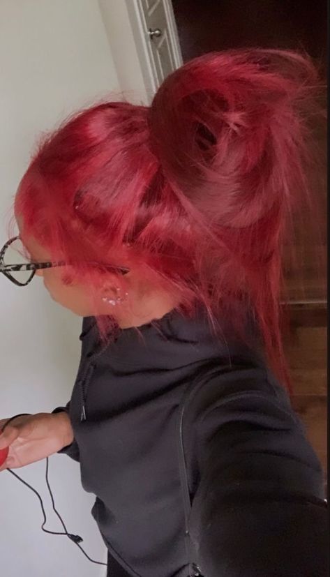 d Red N Pink Hair, Pink And Ginger Hair Black Women, Red Dye Hair Ideas, Cute Hair Dye Colors, Black Hair Dyed Red, Partly Dyed Hair Ideas, Pretty Colored Hair, Red Hair On Black Women Natural, Dark Red Natural Hair Black Women