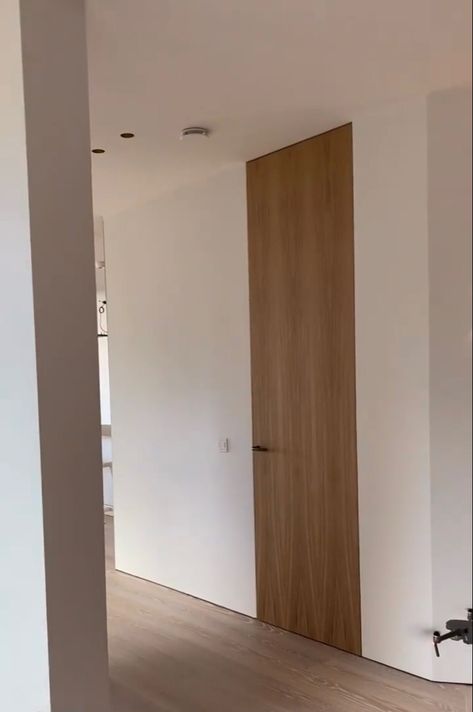 Japandi Door, Oak Interior Doors, Flooring For Stairs, Doors Interior Modern, Wooden Room, Japandi Interior, Appartement Design, Indoor Doors, Door Design Interior