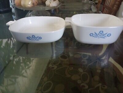 EXTREMELY RARE Vintage Pyrex Corning Wear Blue Cornflower Corningwear Dish &.... Condition is Used. Shipped with USPS Priority Mail. Vintage Dishes Antiques, Pyrex Vintage Rare, Vintage Pyrex Dishes, Rare Pyrex, Casserole Dish With Lid, Fantasy Furniture, Blue Cornflower, Vintage Dishes, Vintage Pyrex