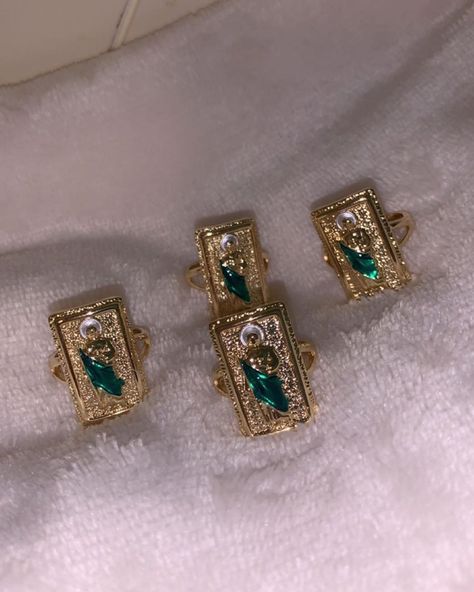 San Judas Tadeo Nails, Gold Jewelry Mexican, Mexican Gold Rings, Gold Rings Mexican, Gold Jewelry Aesthetic Mexican, Gold Mexican Rings, Mexican Botanas, Gold Mexican Jewelry, Mexican Jewelry Gold