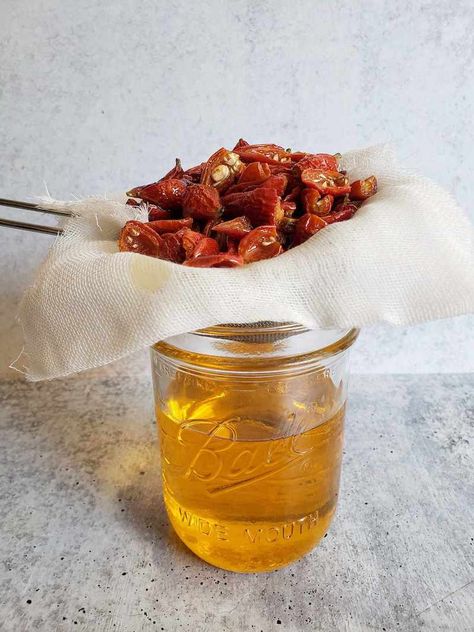 Rose Hip Recipes Skin Care, Rosehip Salve Recipe, Rosehip Uses, Diy Rosehip Oil Recipe, How To Make Rosehip Oil At Home, How To Make Rose Hip Oil, How To Make Rosehip Oil, Rose Hip Oil Recipes, Diy Rosehip Oil