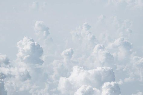 75 Beautiful Minimal Desktop and Laptop Wallpapers for Minimalist Lovers | Inspirationfeed Wallpaper Minimal, Minimal Background, Laptop Wallpapers, Laptop Wallpaper Desktop Wallpapers, Laptop Backgrounds, Wallpaper Disney, Desktop Wallpaper Art, Minimal Wallpaper, Cloud Wallpaper