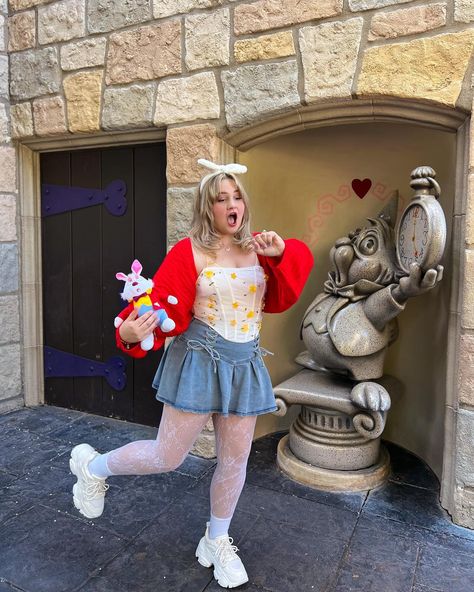 Swipe through to see me running late! ⏱️🐰 Consider this my *late* Easter post 😝 But I had to match Mr Rabbit while out in the Alice in Wonderland area of Disneyland! 🦋 I love love loooove this area so much! 🥰 The Alice in Wonderland ride is one I wish we had in Magic Kingdom over in Disney World! It’s such a cute little ride and this movie is one of my all time favorites. 🫶 What ride would you add to Walt Disney World from Disneyland??? If it counts, I would 100% change WDW Space Mount... White Rabbit Disneybound, Alice Disneybound, Alice In Wonderland Disneybound, Outfits For Disneyland, Alice Rabbit, Disneybound Outfits, Disneyland Outfits, Disney Bound Outfits, Foto Poses