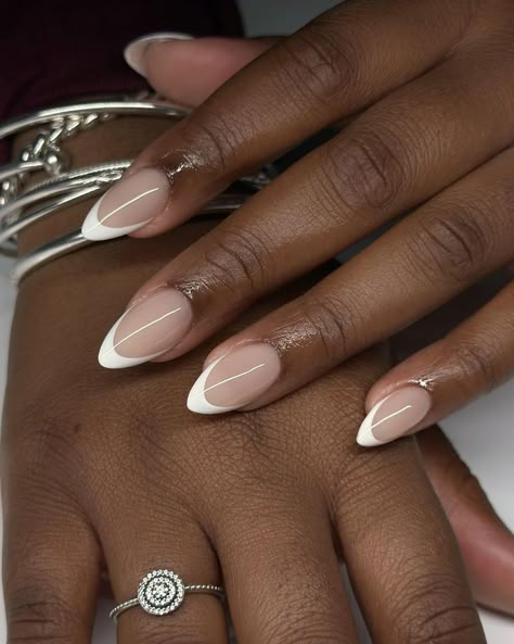 Short French Almond Nails Design, August Nail Ideas Acrylic Short, Nude Nails Short Almond, Nails Inspo Black Women, Wedding Nails Black Women, Short French Tip Acrylic Nails Almond, Nude Design Nails, Nail Knowledge, Classy Almond Nails