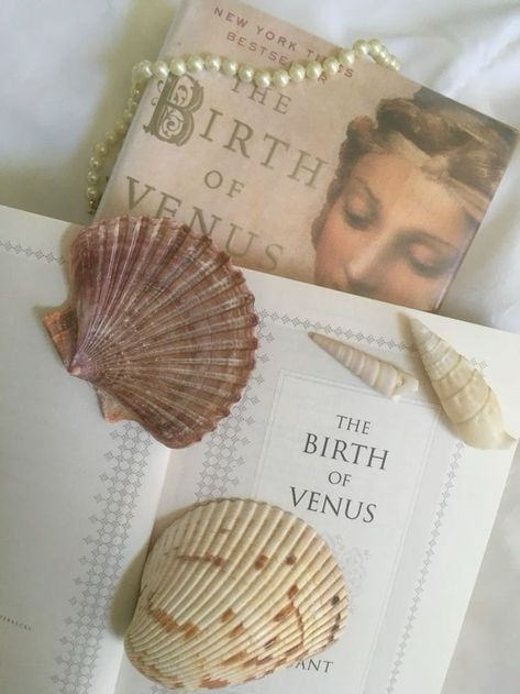 Aesthetic Zodiac Signs, Aphrodite Cabin, Aesthetic Zodiac, No Ordinary Girl, Aphrodite Aesthetic, Aphrodite Goddess, Birth Of Venus, Signs Astrology, Mermaid Aesthetic