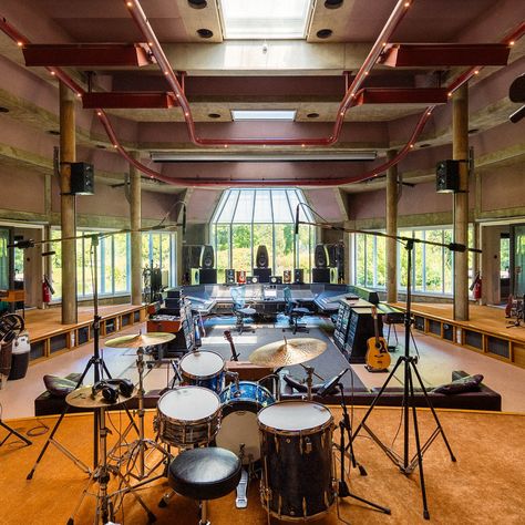 Inside The Big Room at Real World Studios 😮 Powered by Pro Tools | Ultimate HDX. #petergabriel #realworldstudios #bigroom #musicmaking #protools #avid Home Music Rooms, Avid Pro Tools, Rehearsal Room, Recording Studio Design, Big Room, Home Studio Setup, Music Studio Room, Pro Tools, Studio Room