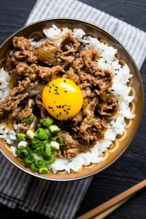 Gyudon – The Domestic Man Beef And Rice Bowl, Perfect Health Diet, Japanese Beef, Beef Rice, Rice Bowls Recipes, Beef And Rice, Japanese Cooking, Japanese Dishes, Rice Bowl