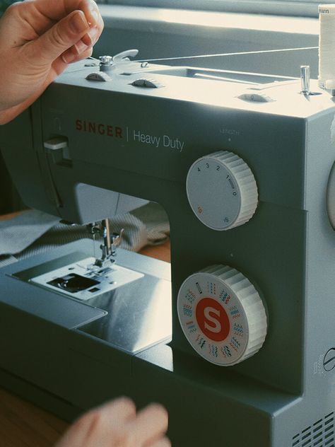 Singer Heavy Duty 4423 Sewing, Sewing Machine Aesthetic, Singer Heavy Duty Sewing Machine, Dope Pictures, Sewing Aesthetic, 2024 Moodboard, Sewing Jeans, Sewing Machine Quilting, Surprises For Husband