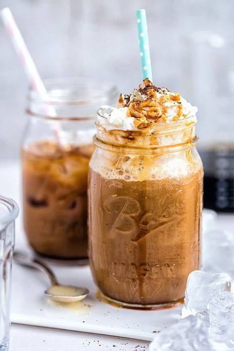 Vietnamese iced cold brew coffee with whipped cream and caramel Coffee With Ice Cream, Iced Cold Brew, Coffee With Whipped Cream, Homemade Coffee Drinks, Cold Brew Coffee Recipe, Best Iced Coffee, Cold Brew Iced Coffee, Vietnamese Iced Coffee, Homemade Coffee