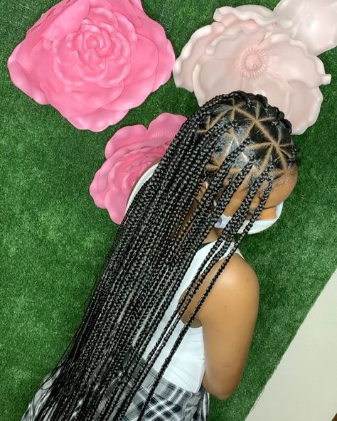 Knotless Box Braids Big Triangle Part, Knotless Braids With Triangles, Large Knotless Braids Triangle Parts, Medium Knotless Braids Triangle Parts, Medium Triangle Part Knotless Braids, Large Triangle Knotless Braids, Triangle Boho Knotless Braids, Knotless Triangle Braids, Knotless Braids Triangle Parts