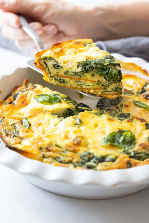 Sausage And Spinach Quiche, Sliced Sweet Potatoes, Crustless Spinach Quiche, Quick And Healthy Dinner Ideas, Quiche Breakfast, Spinach Quiche Recipes, Sausage And Spinach, Dinner Sausage, Sausage Spinach