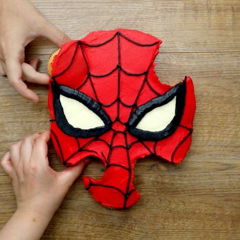 Spiderman Cupcake Cake Pull Apart, Spidey And His Amazing Friends Pull Apart Cupcakes, Spider Man Pull Apart Cupcakes, Spiderman Pull Apart Cupcakes, Miles Morales Cupcakes, Spider Man Cupcake Cake, Spider Man Cupcakes Ideas, Spider-man Cupcakes, Cupcake Cakes Pull Apart