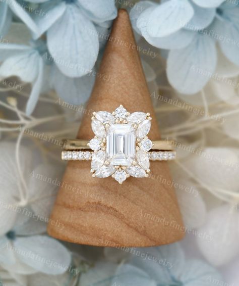 Cluster Engagement Ring Vintage, Emerald Cut Moissanite Engagement Ring, Anniversary Ring Set, Moissanite Engagement Ring Set, Cute Engagement Rings, Future Engagement Rings, Yellow Engagement Rings, Emerald Cut Moissanite, Engagement Ring Vintage