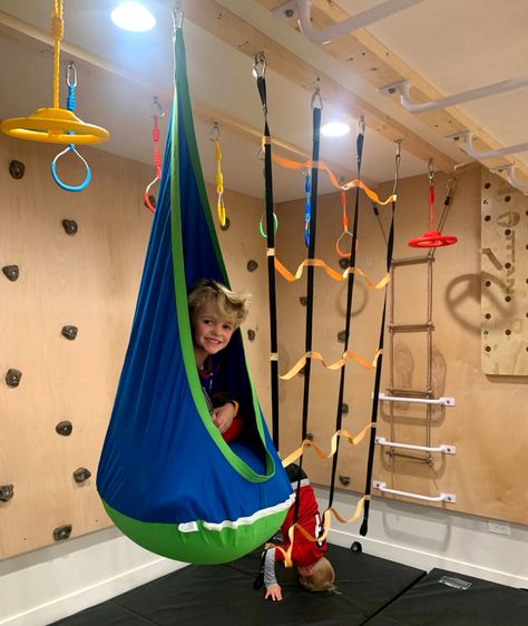 Kids Indoor Gym, Kids Furniture Makeover, Kids Playroom Basement, Garage Playroom, Loft Playroom, Sensory Classroom, Indoor Playground Design, Indoor Jungle Gym, Kids Indoor Play