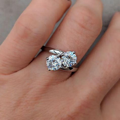 Engagement Rings Couple, Engagement Rings Twisted, Trinity Knot, Moissanite Wedding Rings, Jewelry Images, Stone Engagement Rings, Proposal Ring, 14k White Gold Ring, Diamond Sizes