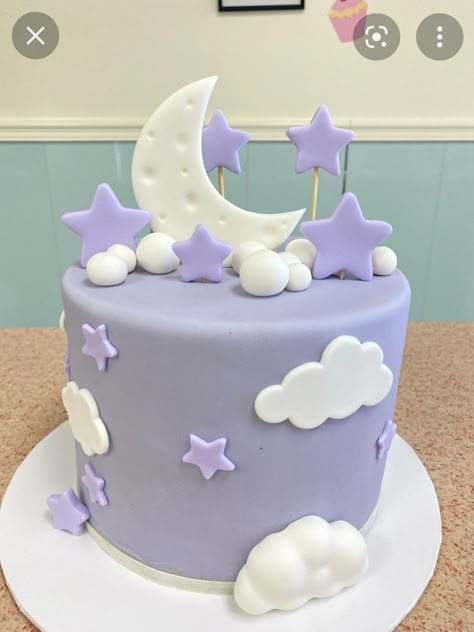 Moon Baby Shower Cake, Cloud Baby Shower Theme, Wild Baby Shower, Baby Shower Cake Decorations, Star Cupcakes, Cloud Cake, Twinkle Twinkle Baby Shower, Moon Baby Shower, Gender Reveal Cake