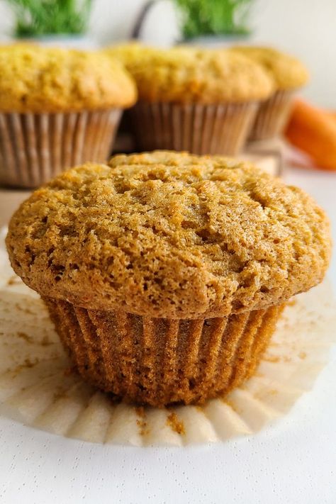 Best Carrot Muffins, Carrot Muffins Easy, Healthy Carrot Muffins, Carrot Cake Muffin Recipe, Carrot Muffin Recipe, Bakery Muffins, Bakery Style Muffins, Carrot Cake Muffins, Carrot Muffins