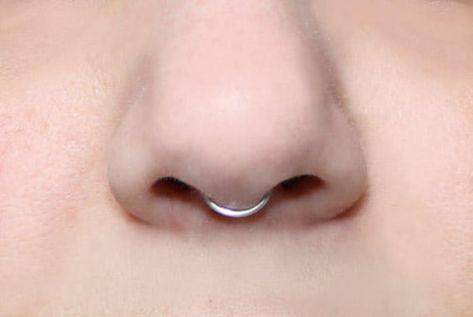 Small Septum Ring, Septum Piercing Small, Piercing Curation, Septum Rings Small, Small Septum, Piercing Medusa, Fake Septum Ring, Nasal Septum, Fake Nose Ring