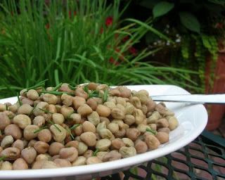 Cooking Fresh Crowder Peas Fresh Crowder Peas Recipe, Crowder Peas Recipe, Weight Watchers Mexican, Crowder Peas, Dry Beans Recipe, Vegan Low Carb, Slow Cooker Beans, Green Bean Salad, Slow Roasted Tomatoes