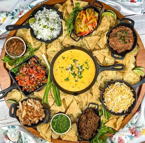 Epic Nacho Snack Board - Cook What You Love Nacho Dinner Party, Nachos Board Ideas, Nacho Bar Charcuterie, Charcuterie Board Nachos, Nachos Charcuterie Board, Nacho Boards For Parties, Nacho Board Ideas, Nachos Board, Nacho Charcuterie Board