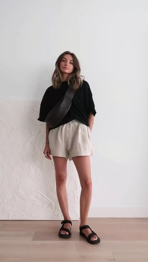 Chloe Hayward, Outfit Ideas Dress, Oversized Blazers, Europe Outfits, Outfit Styles, Elevate Your Outfit, Wardrobe Tips, Statement Accessories, Country Concert