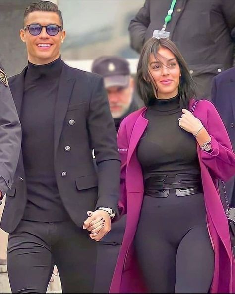 Georgina And Ronaldo, Winter Outfits Men Streetwear, Tato Mandala, Ronaldo Style, Men Streetwear Fashion, Georgina Rodriguez, Outfits Men Streetwear, Couple Goals Teenagers Pictures, Mia 3