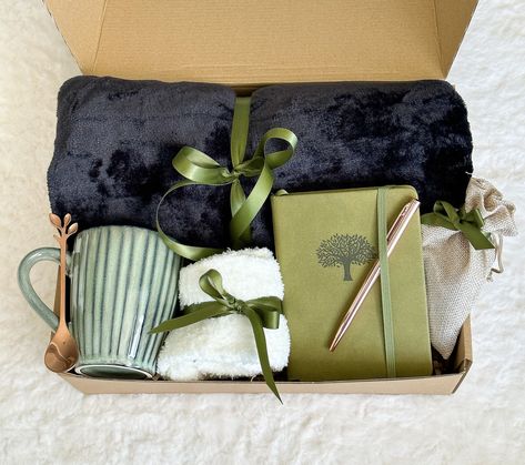 Hygge Gift Box with Blanket, Thank you Gift for Friend, Thank You Gift Box, Thank you Gift Mentor, Teacher Gift Box, Coworker Gift Basket Gift Baskets For Him, Happy Holiday Gifts, Valentine's Day Gift Baskets, Hygge Gifts, Holiday Gift Baskets, Unique Anniversary Gifts, Congratulations Gift, Personalised Gift Boxes, Cozy Gift