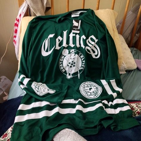 Mens Boston Celtics Shirt And Hat Washington Wizards Jersey, Dennis Rodman Jersey, Jimmy Butler Jersey, Boston Celtics Jersey, Celtics Shirt, Celtics Jersey, Nba Warriors, Dominique Wilkins, Nets Jersey