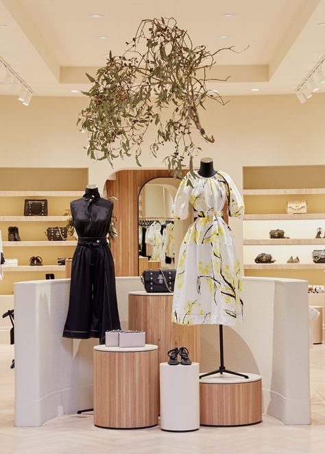 Elegant Retail Store, Designer Clothing Store, Interior Fashion Store, Dress Showroom Interior Design, Fashion Store Design Boutiques, Fashion Shop Interior Design, Shop Display Ideas Retail Stores, Modern Retail Store Design, Fashion Store Interior Design