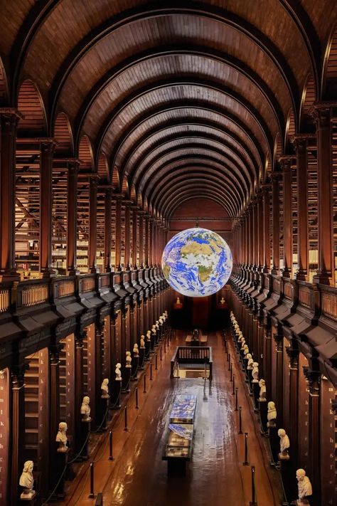 Ireland Aesthetic, The Book Of Kells, Trinity College Dublin, Europe Holidays, Old Library, Trinity College, Book Of Kells, Walking Trails, Flash Photography