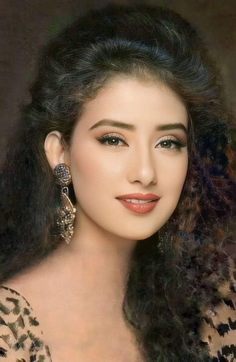 Monisha Koirala, Manisha Koirala 90s, 90s Bollywood Actress, Manisha Koirala, Bollywood Makeup, 90s Bollywood, Mexican Women, Girly Drawings, Madhuri Dixit