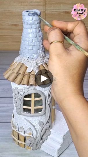 Idea For Home, Fairy House Crafts, Bottle House, Clay Fairy House, Fairy House Diy, Diy Glass Bottle Crafts, Wine Bottle Diy Crafts, Diy Bottle Crafts, Altered Bottles