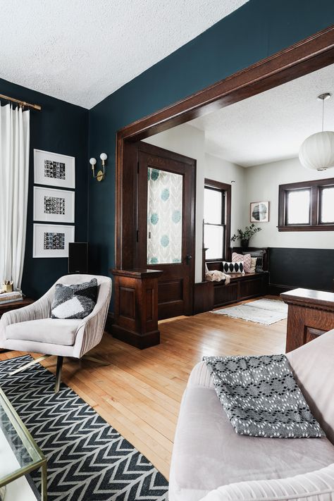 Craftsman Home Decor Living Room, Craftsman Style Homes Interior Paint, Wood Trim Black Walls, Modern Craftsman Interior Living Room, Dark Wall Behind Bed, Craftsman Entryway Ideas, Craftsman Colors Palette Interior, Wallpaper With Wood Trim, Craftsman Bungalow Interior Design