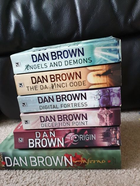 Dan Brown Books, Robert Langdon, Brown Books, Books Photography, Genre Of Books, Teenage Books To Read, Fiction Books Worth Reading, Danielle Steel, Series Books