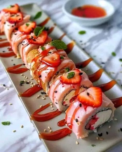 Sweet Sushi Desserts, Sushi Pancakes, Pancake Sushi, Strawberry Pancake, Sweet Sushi, Dessert Sushi, Recipes Strawberry, Sushi Recipe, Strawberry Pancakes