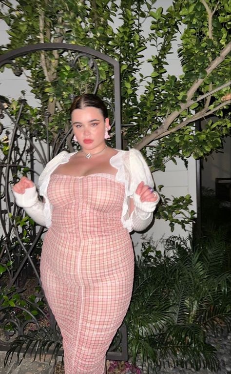 Barbie Ferreira Style, Barbie Fereirra, Girly Outfits Plus Size, Barbie Ferreira Aesthetic, Barbie Ferreira Outfit, Funny Barbie, Politischer Humor, Get In The Car, Barbie Ferreira