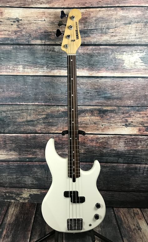 Used Yamaha BB300 4 String Bass with gig bag G&l Guitars, Left Handed Guitar, Yamaha Bass, Custom Bass Guitar, Pick Guard, Custom Bass, Michael Kelly, Guitar Store, Guitar Photography