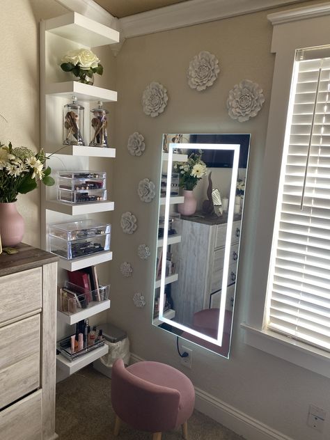 Bedroom Ideas With Vanity Mirror, Makeup Area Ideas Small Spaces, Small Area Makeup Vanity, Makeup Bathroom Ideas, Make Up Space Ideas, Makeup Vanity Ideas Closet, Makeup Area In Bathroom Small Spaces, Floor Length Mirror Makeup Area, Small Makeup Area Bedrooms