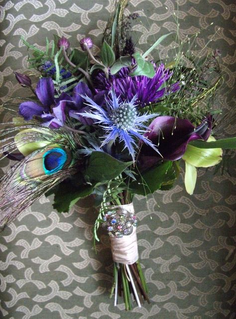 Peacock Prom Flowers, Bouquet With Peacock Feathers, Peacock Bouquet, Knot Ideas, Casino Event, Halloween Bouquet, Showcase Ideas, Hoco Court, Thistle Bouquet