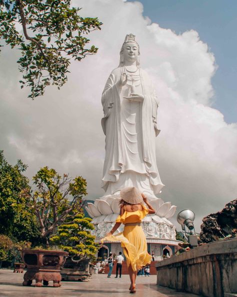 Lady Buddha from below, the tallest buddha statue of Vietnam Lady Buddha, Da Nang Vietnam, Vietnam Backpacking, Beautiful Vietnam, Vietnam Voyage, Vietnam Travel Guide, Vietnam Food, Han River, Parc D'attraction