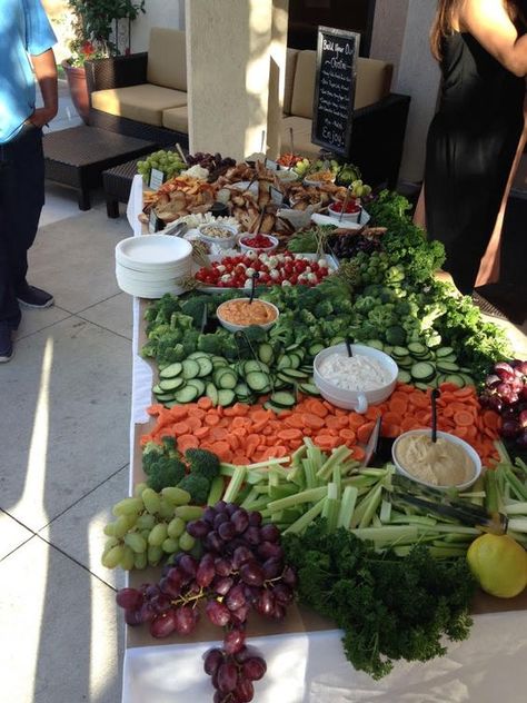 a fresh veggie and fruit salad bar with various kinds of dressing is a great idea that works for any wedding Salad Bar Ideas Buffet Catering, Salad Buffet Ideas Parties, Salad Bar Ideas Buffet Wedding Reception, Salad Bar Wedding Receptions, Salad Station Wedding, Salad Buffet Ideas, Salad Bar Wedding, Wedding Salad Bar, Vegan Wedding Food