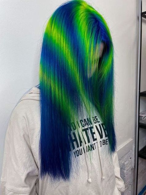 Shineline Hair, Glitch Hair, Hair Dye Patterns, Crazy Hair Color Ideas, Green And Blue Hair, Chrome Hair, Blue And Green Hair, Matte Hair, Streetwear For Men