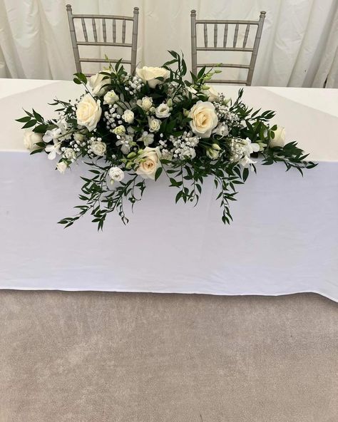 Wedding Flowers For Top Table, Main Wedding Table Decor, Top Table Wedding Flowers, Wedding Top Table Flowers, Wedding Mantle, Main Table Wedding, Top Table Flowers, Wedding Top Table, Table Flower Arrangements