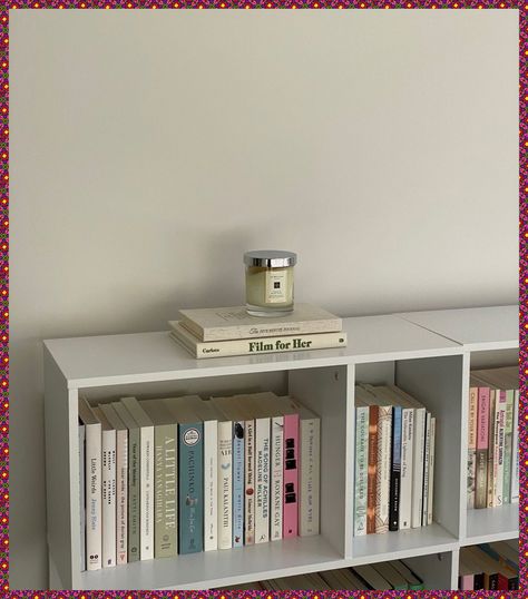 Rustic House Living Room, Eve Babitz, Bookshelves Aesthetic, Aesthetic Bookshelves, My Mom Died, Bookshelf Bedroom, Small Rustic House, Minimalist Bookshelves, Aesthetic Bookshelf