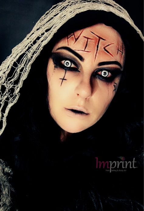 Possessed Makeup Scary, Witch Halloween Costume Scary, Possessed Witch Makeup, Witch Face Makeup Halloween, Witch Makeup Scary, Possessed Costume, Dead Witch Makeup, Spooky Witch Makeup, Horror Makeup Easy