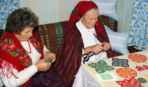 Polish Symbols, Grey Apartment, Polish Embroidery, Polish Folklore, Poland Culture, Polish Heritage, Slavic Folklore, Polish Folk Art, Paper Cutouts