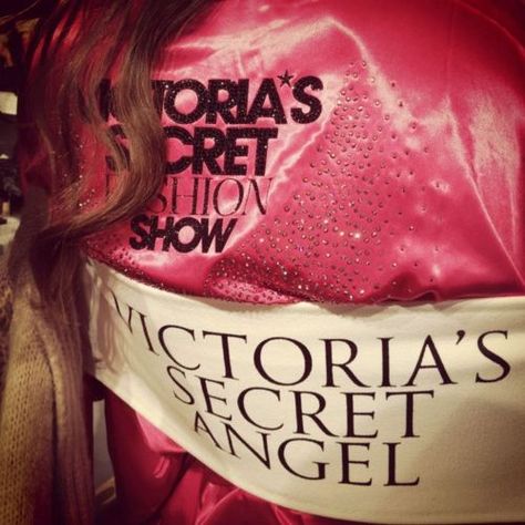 Victoria's Secret Babes Early 2000s Victoria Secret Aesthetic, Vs Models Aesthetic, Viktoria Secret, Victoria's Secret Aesthetic, Victoria Secret Runway, Victoria Secret Show, Most Hated, Slay Queen, Victoria Secret Models