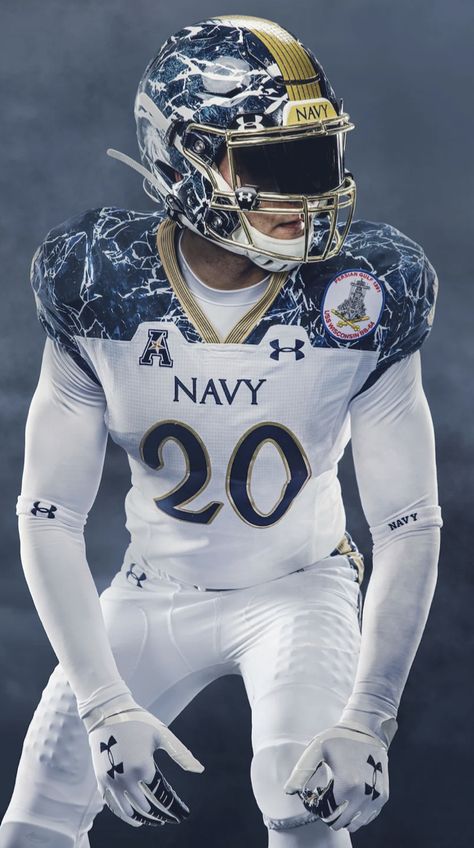 Cool Football Pictures, College Football Art, College Football Uniforms, American Football Uniform, American Football Uniforms, Nfl Uniforms, Academy Uniforms, Football Poses, Navy Football