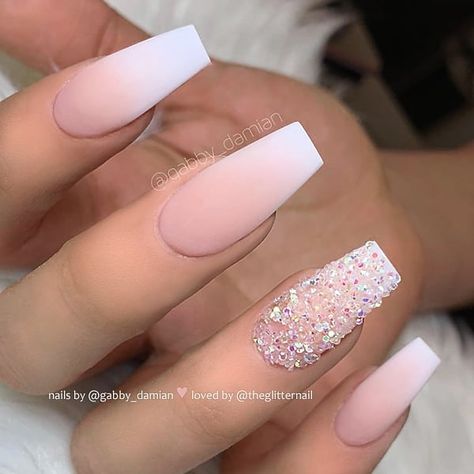 Try These Stunning Ombre Nail Designs For Different Occasions - Matte Finish Nail Black, Coffin Nails Ombre, Unghie Sfumate, Matte Nail Art, Coffin Nails Matte, French Ombre, Ombre Acrylic Nails, Matte Nails Design, Coffin Press On Nails